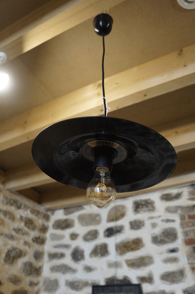 Les lustres "Affone LED 33T" forme "Chapeau"